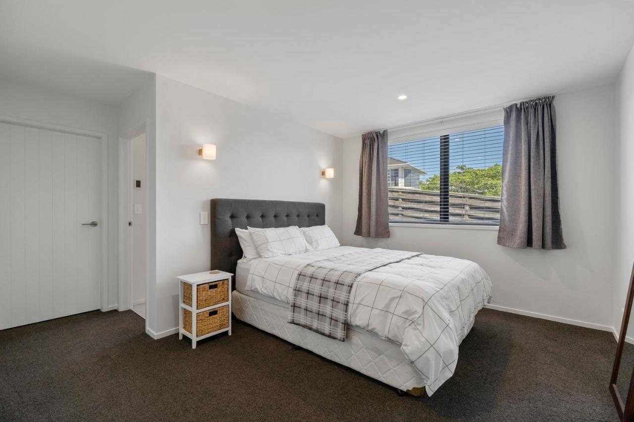 Lakeview Terrace - Taupo Holiday Home ภายนอก รูปภาพ