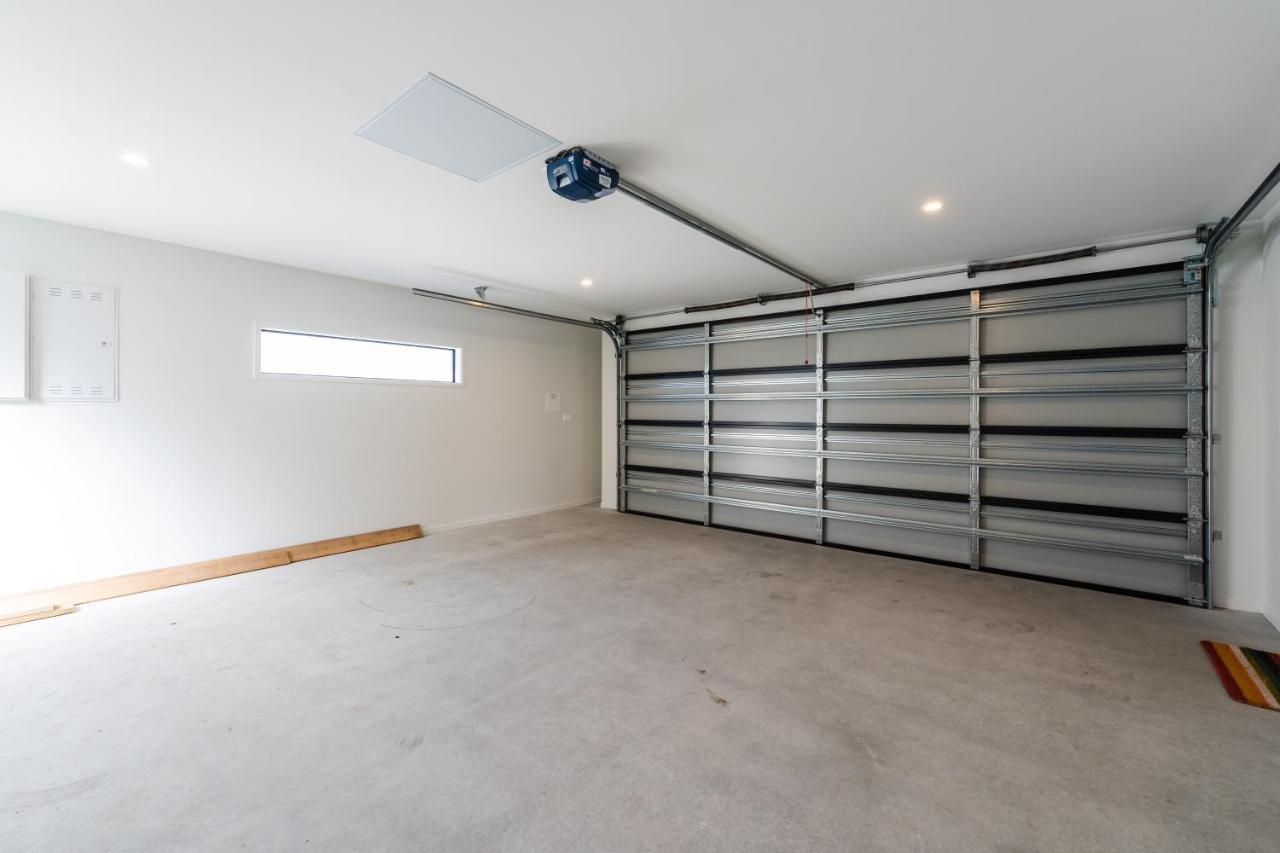 Lakeview Terrace - Taupo Holiday Home ภายนอก รูปภาพ